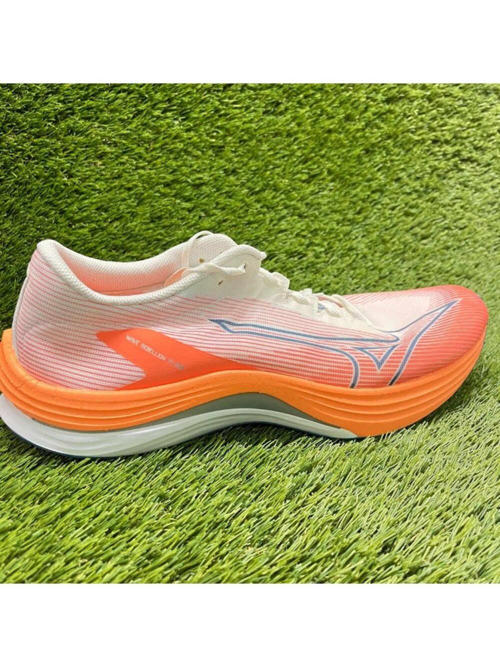 Mizuno Wave Rebellion Flash Mens Size 13 Orange Athletic Running Shoes Sneakers